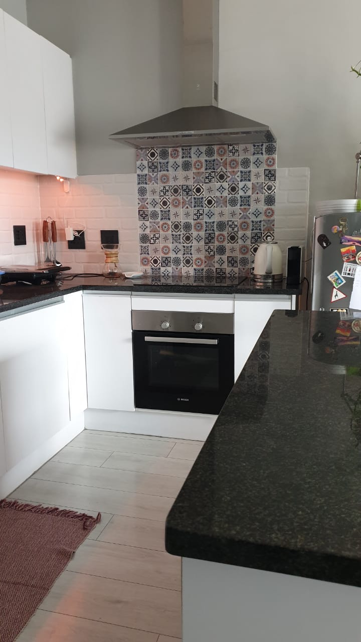 To Let 1 Bedroom Property for Rent in Bloubergrant Western Cape